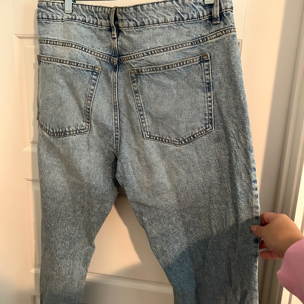H&M Jeans - Picture 2 of 2